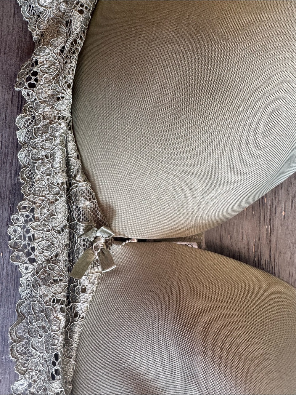 Carrie Amber Smooth Lace-Back T-Shirt Bra in Olive Green size 38C NWT - Picture 2 of 7